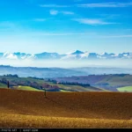 Vista dei Monti Sibillini dalla campagna maceratese