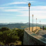 Uno scorcio del paesaggio dalle mura di Montecosaro